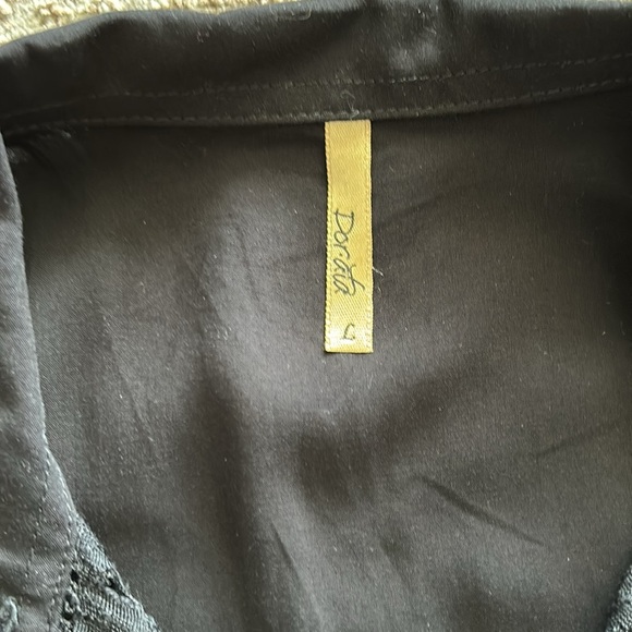 🌷Dorata Lace Top Cover Up - Picture 2 of 6